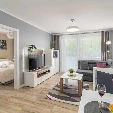 Blizej Morza 56 Z Prywatnym Garazem I Rowerami W Cenie Apartment Kolobrzeg Exterior photo